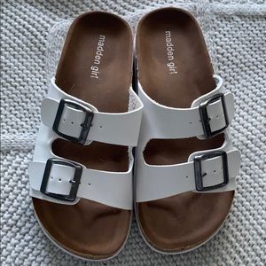madden girl size 6 white sandals